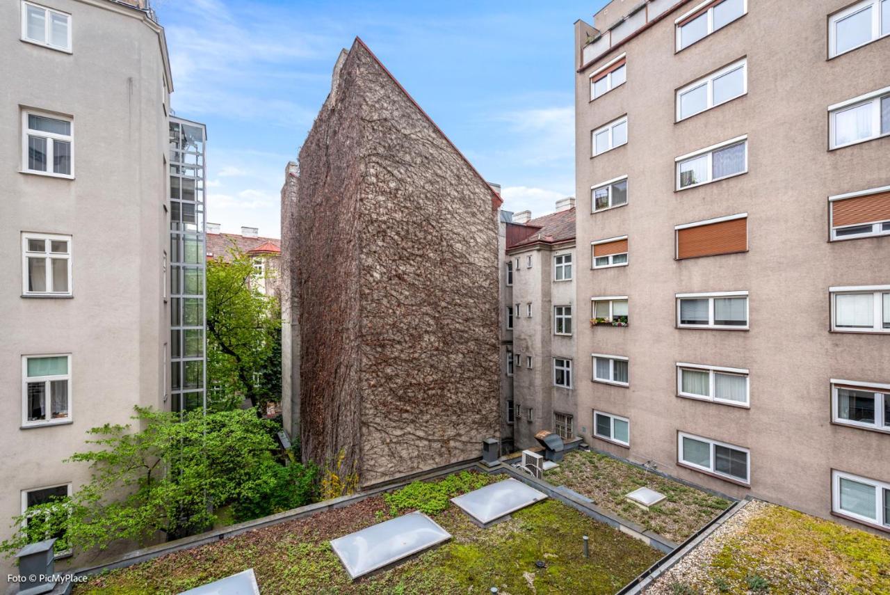 Central City Lofts Wina Bagian luar foto